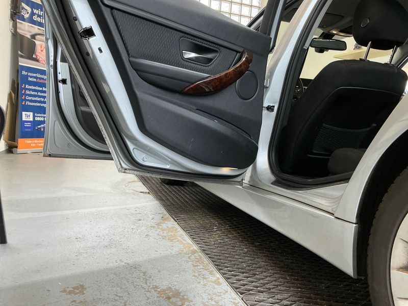 BMW 3er 328i xDrive 2013 – снимка 31