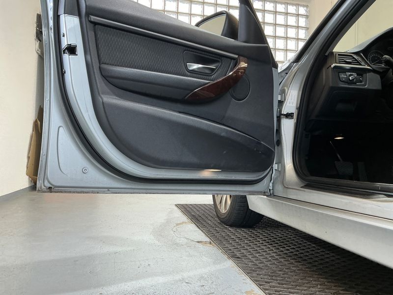 BMW 3er 328i xDrive 2013 – снимка 23