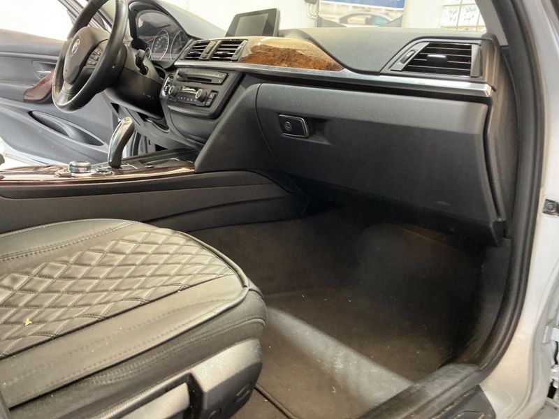 BMW 3er 328i xDrive 2013 – снимка 29