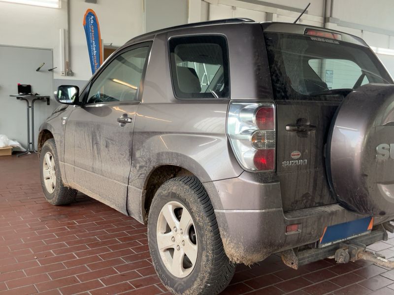 Suzuki Grand Vitara 1.9 DDiS Comfort — zdjęcie 3