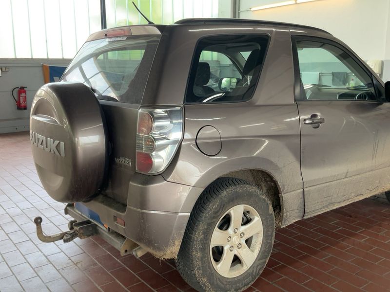 Suzuki Grand Vitara 1.9 DDiS Comfort — zdjęcie 6