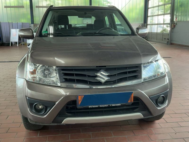 Suzuki Grand Vitara 1.9 DDiS Comfort — zdjęcie 9