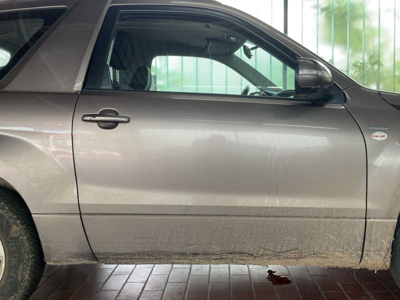 Suzuki Grand Vitara 1.9 DDiS Comfort — zdjęcie 7