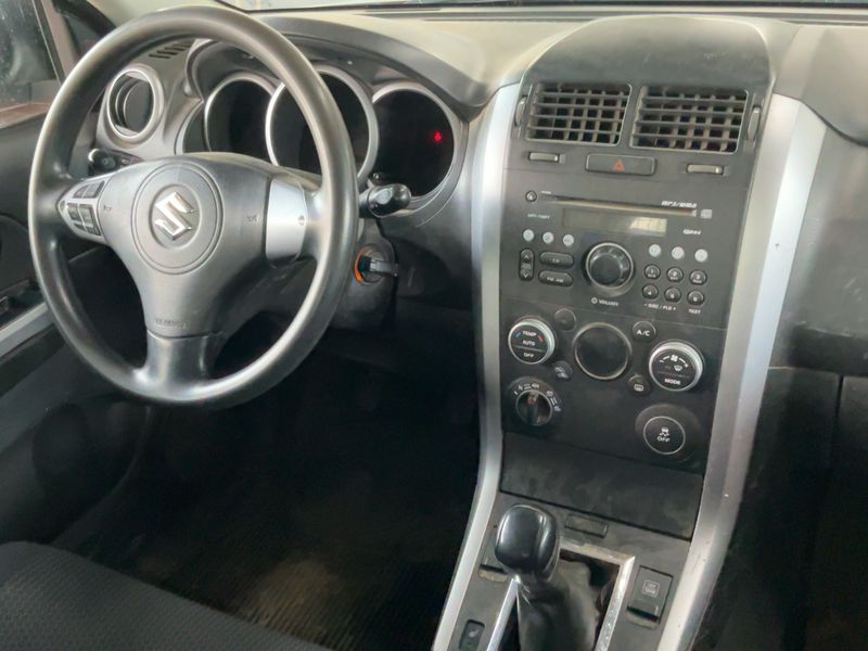 Suzuki Grand Vitara 1.9 DDiS Comfort — zdjęcie 12