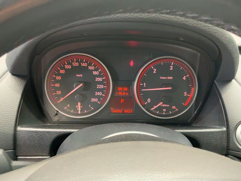 BMW X1 xDrive 25d — zdjęcie 13