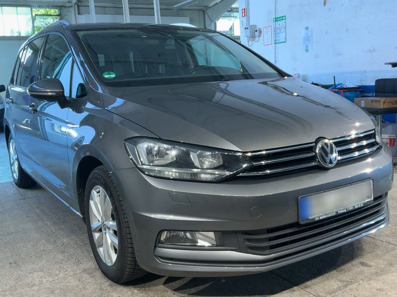 Volkswagen Touran 2.0 TDI Comfortline BlueMotion Tech — zdjęcie 8