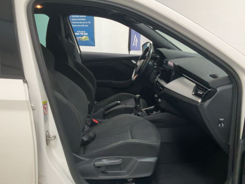 Skoda Kamiq 1.0 TSI Ambition — zdjęcie 11