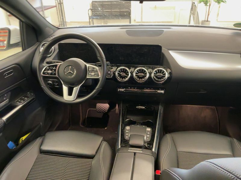 Mercedes-Benz B-Klasse B 200 Progressive — zdjęcie 12