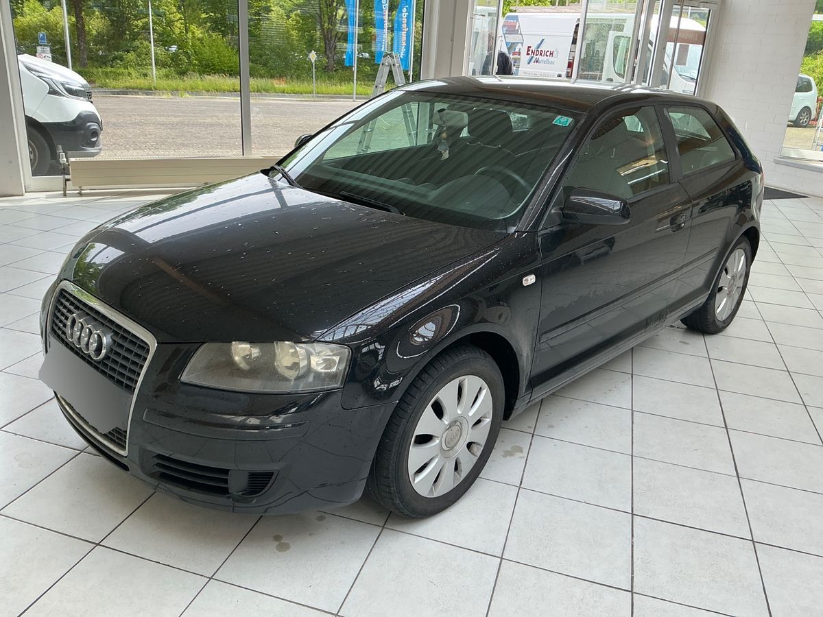 Audi A3 2005 — photo 1