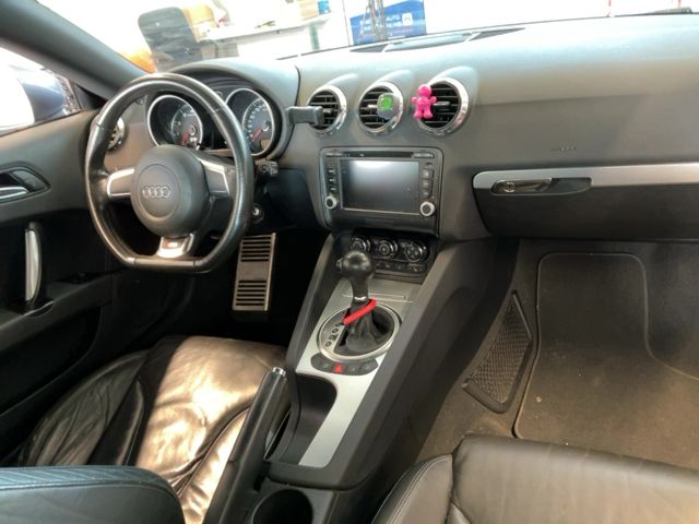 Audi TT 2.0 TFSI Coupe — zdjęcie 12