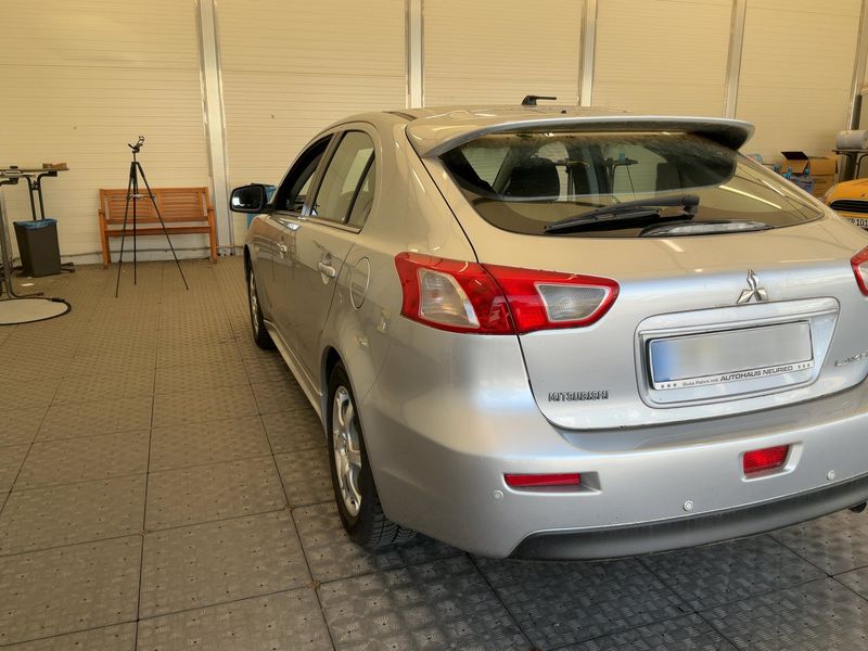 Mitsubishi Lancer 1.8 DOHC Intense — zdjęcie 3