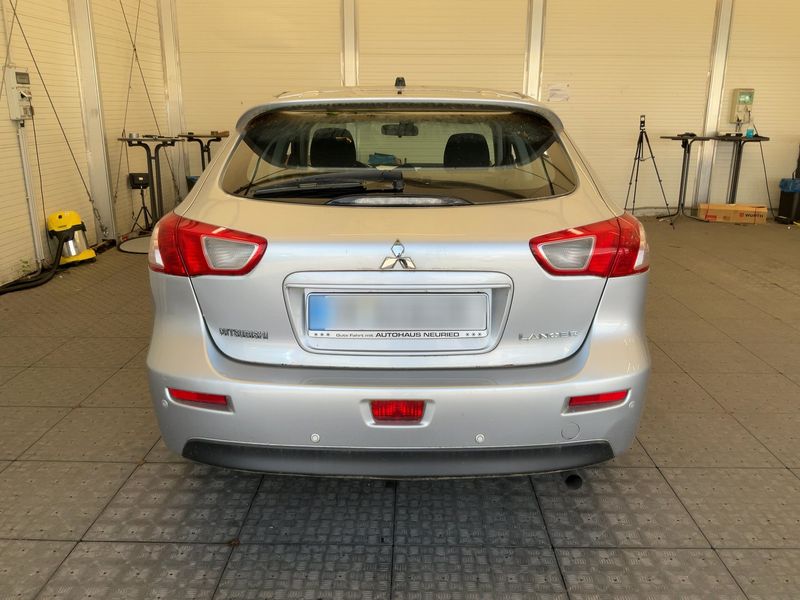 Mitsubishi Lancer 1.8 DOHC Intense — zdjęcie 5