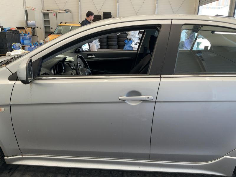 Mitsubishi Lancer 1.8 DOHC Intense — zdjęcie 4