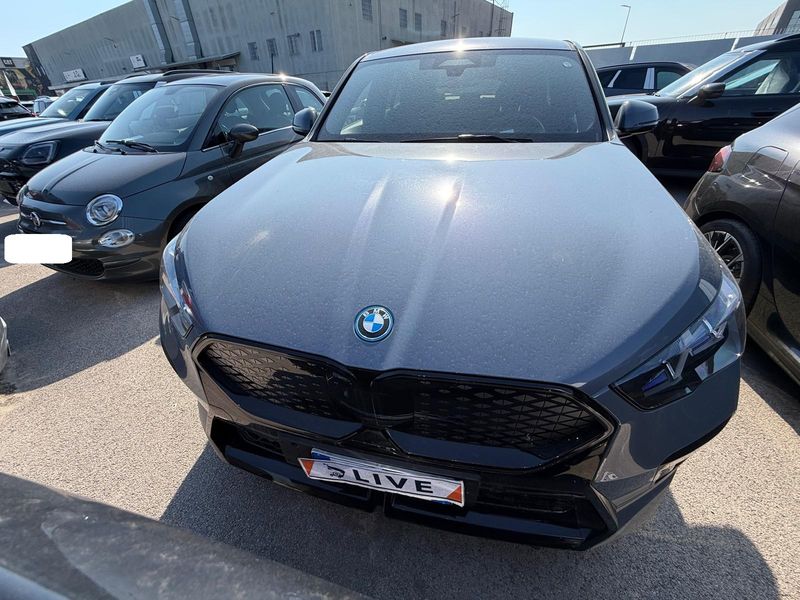 BMW iX2 eDrive20 M Sport — zdjęcie 7