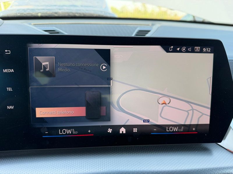 BMW iX2 eDrive20 M Sport — zdjęcie 13