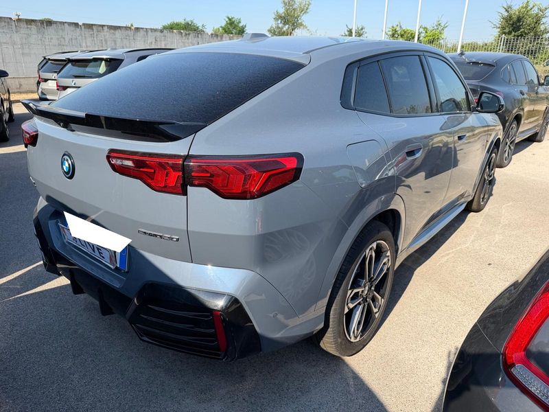 BMW iX2 eDrive20 M Sport — zdjęcie 5