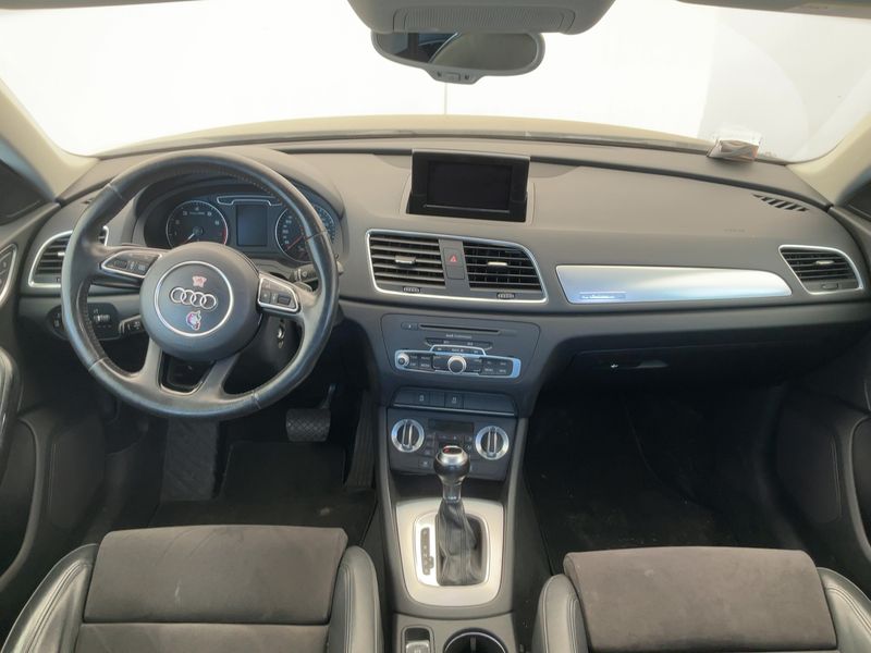 Audi Q3 2.0 TFSI quattro 2012 – снимка 18