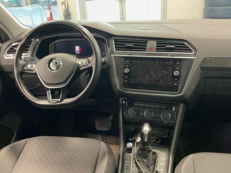 Volkswagen Tiguan 2.0 TDI Sport 4Motion BlueMotion Tech — zdjęcie 12