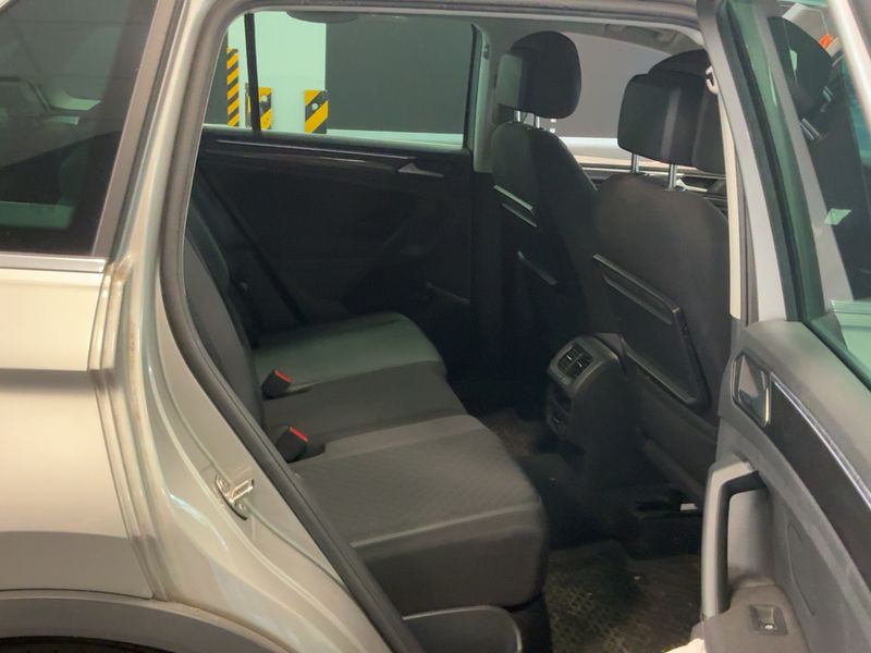 Volkswagen Tiguan 2.0 TDI Sport 4Motion BlueMotion Tech — zdjęcie 14