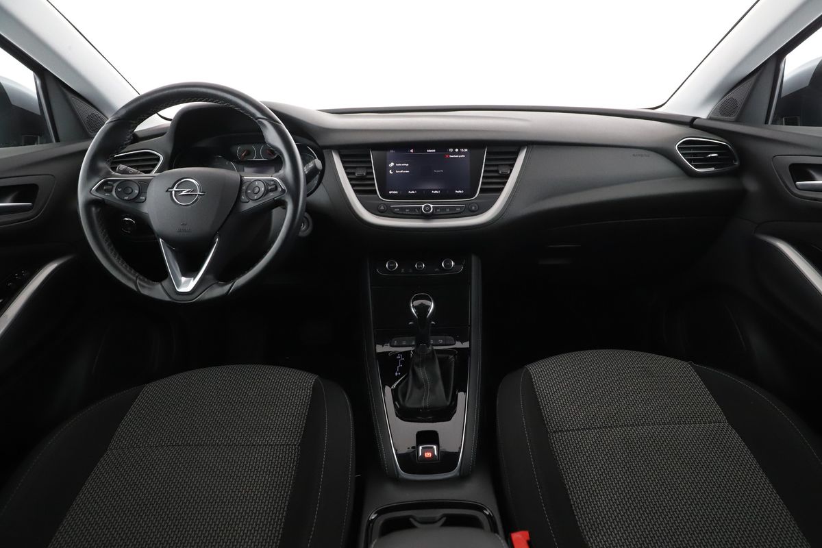 Opel Grandland 2019 — photo 18