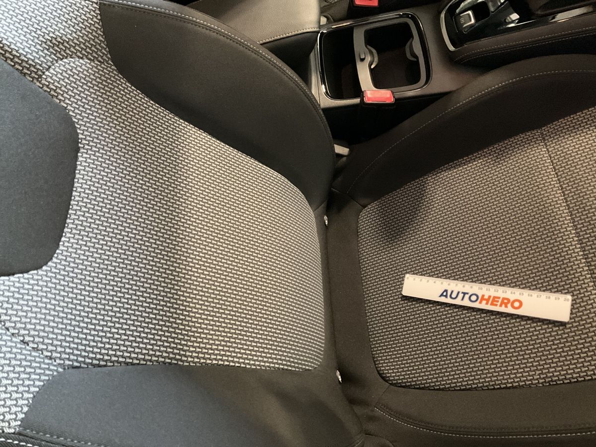 Opel Grandland 2019 — photo 31