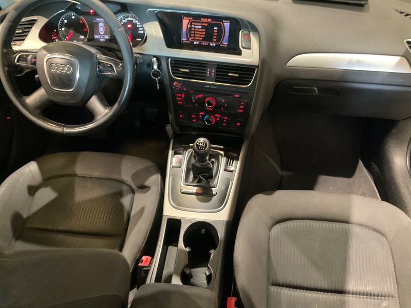 Audi A4 2.0 TDIe Attraction 2010 – снимка 17