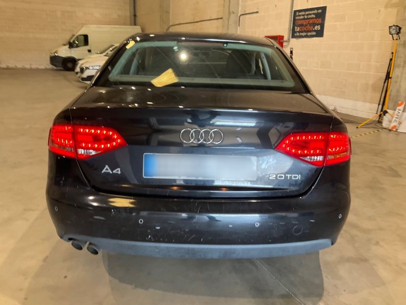 Audi A4 2.0 TDIe Attraction 2010 – снимка 7