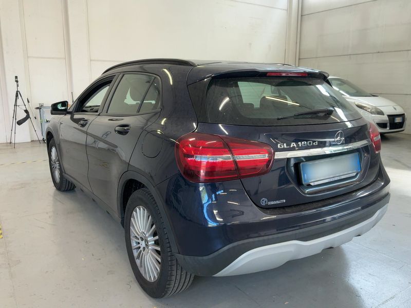 Mercedes-Benz GLA-Klasse GLA 180 d Business 2018 – снимка 6