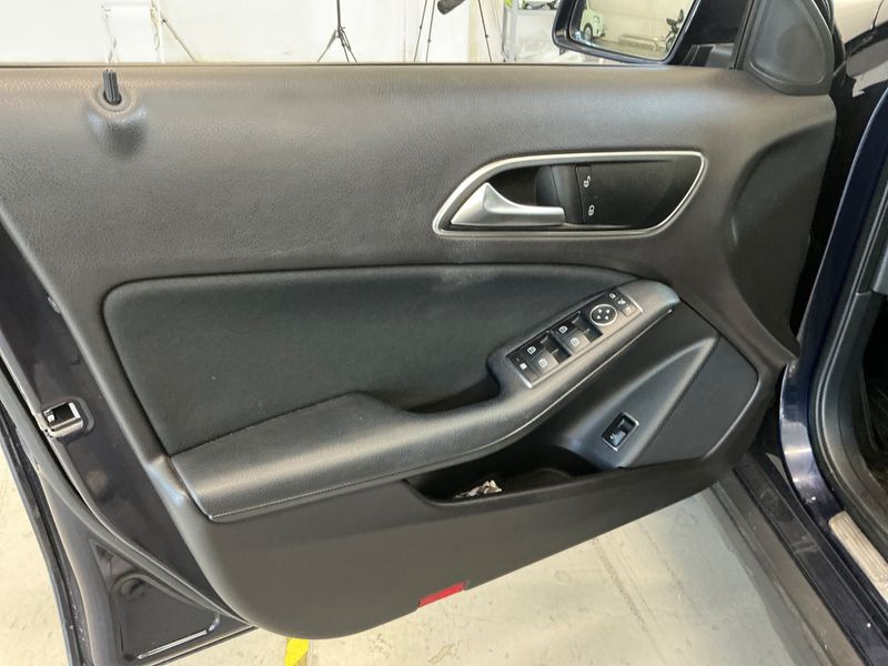 Mercedes-Benz GLA-Klasse GLA 180 d Business 2018 – снимка 26