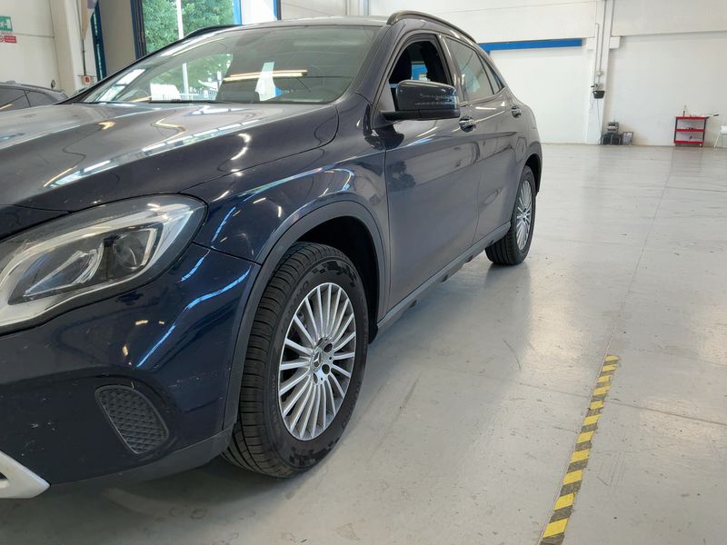 Mercedes-Benz GLA-Klasse GLA 180 d Business 2018 – снимка 2