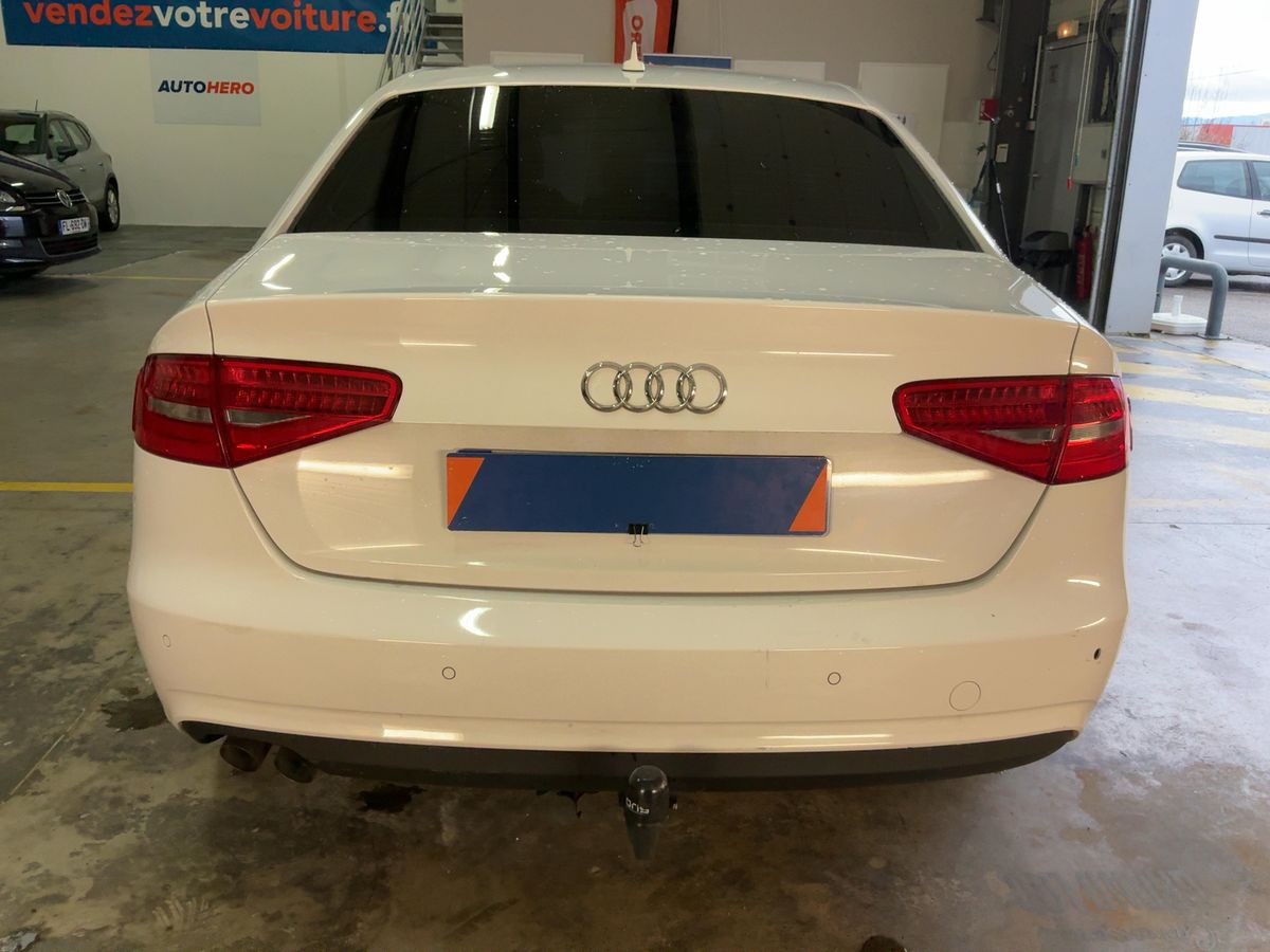 Audi A4 2012 — photo 8