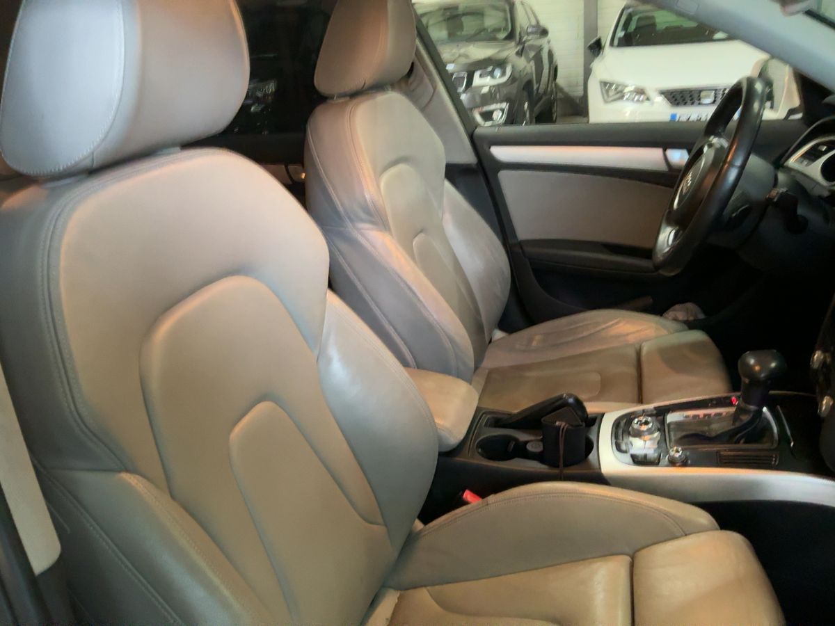 Audi A4 2012 — photo 17
