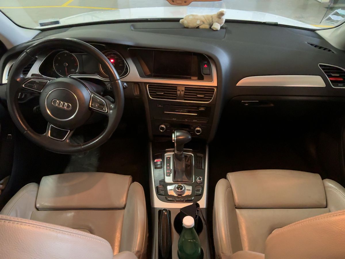 Audi A4 2012 — photo 18