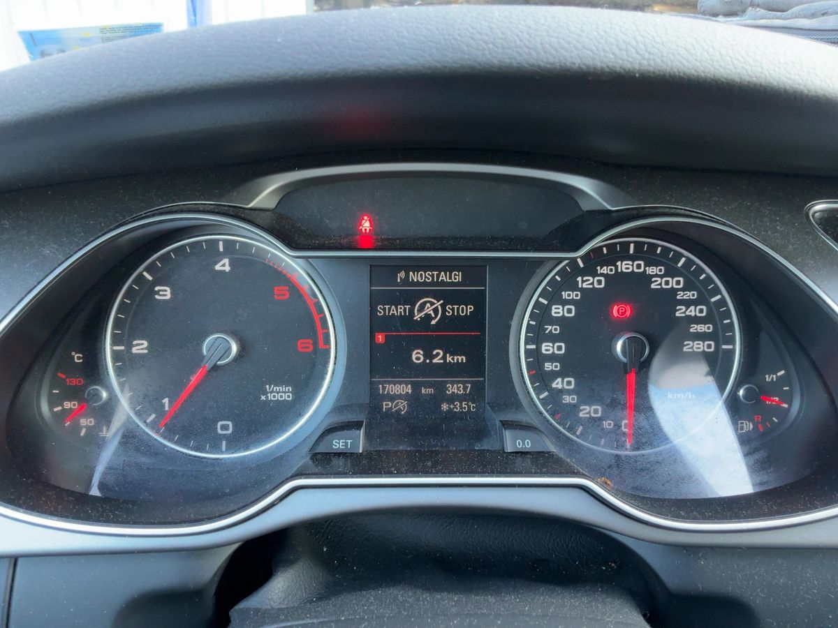 Audi A4 2012 — photo 19