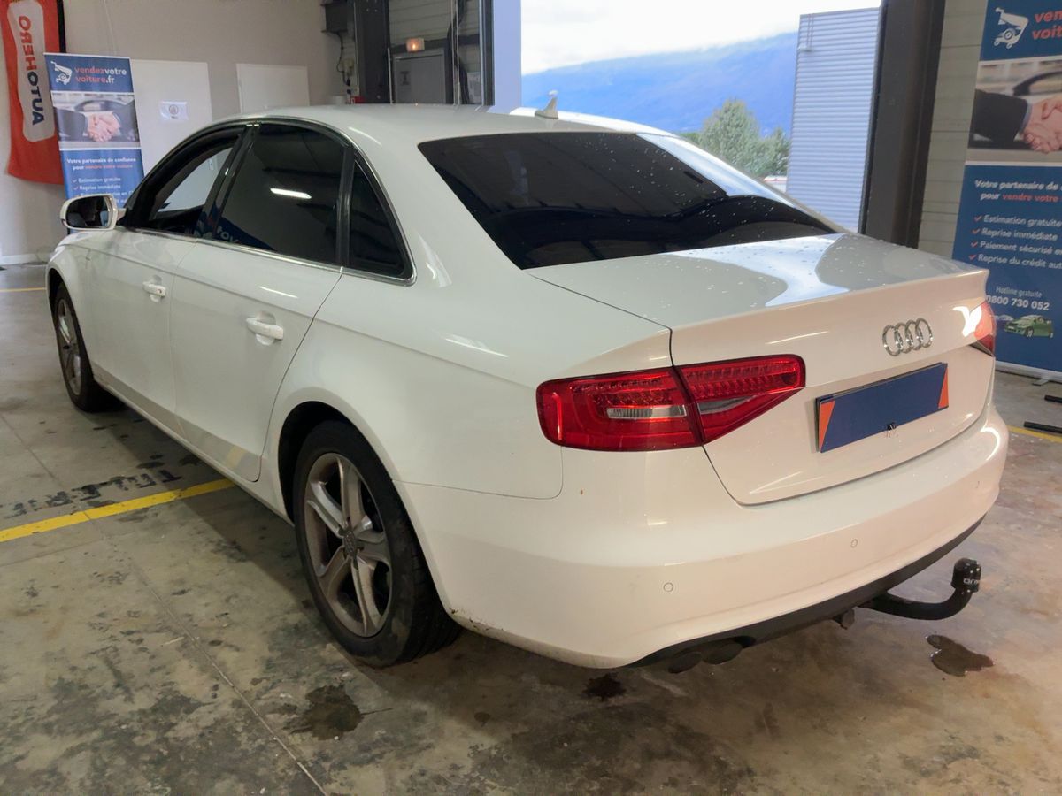 Audi A4 2012 — photo 7