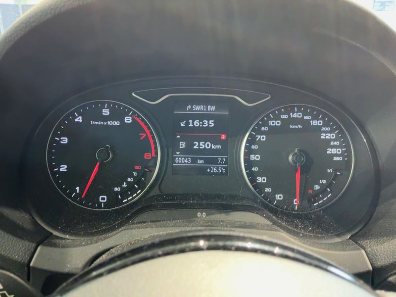 Audi A3 Sportback 1.4 TFSI Ambition — zdjęcie 13