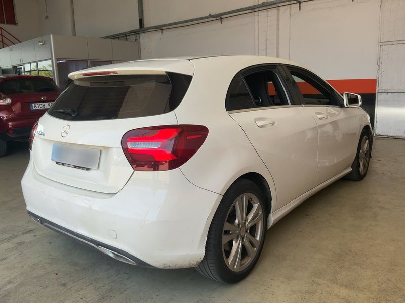 Mercedes-Benz A-Klasse A 200 CDI Urban — zdjęcie 6