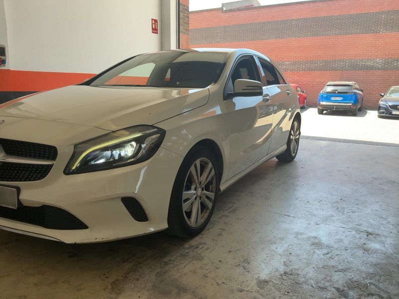 Mercedes-Benz A-Klasse A 200 CDI Urban — zdjęcie 2