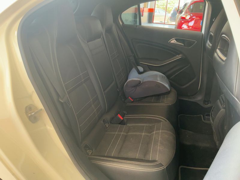 Mercedes-Benz A-Klasse A 200 CDI Urban — zdjęcie 14