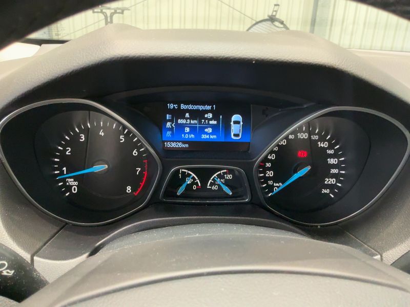 Ford Focus 1.5 EcoBoost Cool&Connect — zdjęcie 13