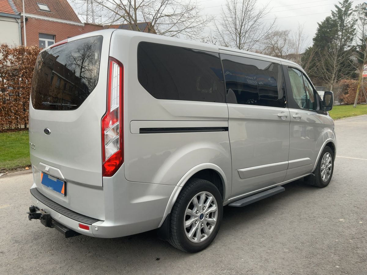 Ford Tourneo 2022 — photo 9