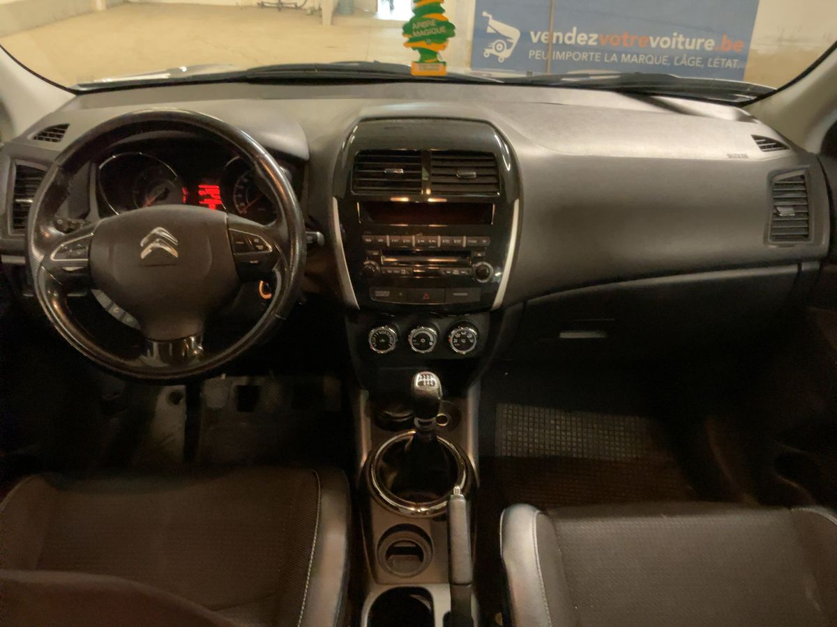 Citroen C4 2012 — photo 18
