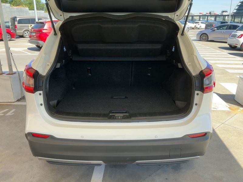 Nissan Qashqai 1.3 DIG-T N-Connecta — zdjęcie 10