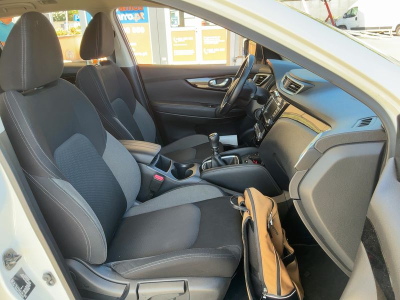 Nissan Qashqai 1.3 DIG-T N-Connecta — zdjęcie 11