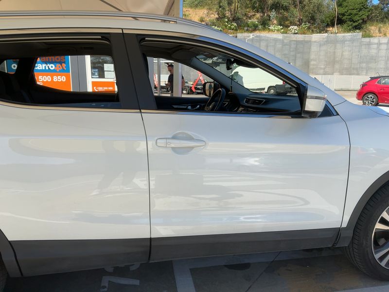 Nissan Qashqai 1.3 DIG-T N-Connecta — zdjęcie 7