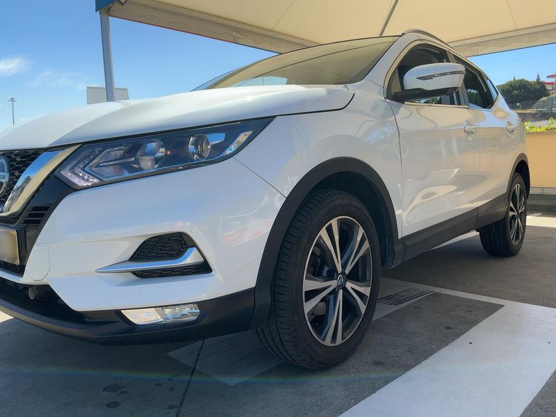 Nissan Qashqai 1.3 DIG-T N-Connecta — zdjęcie 2