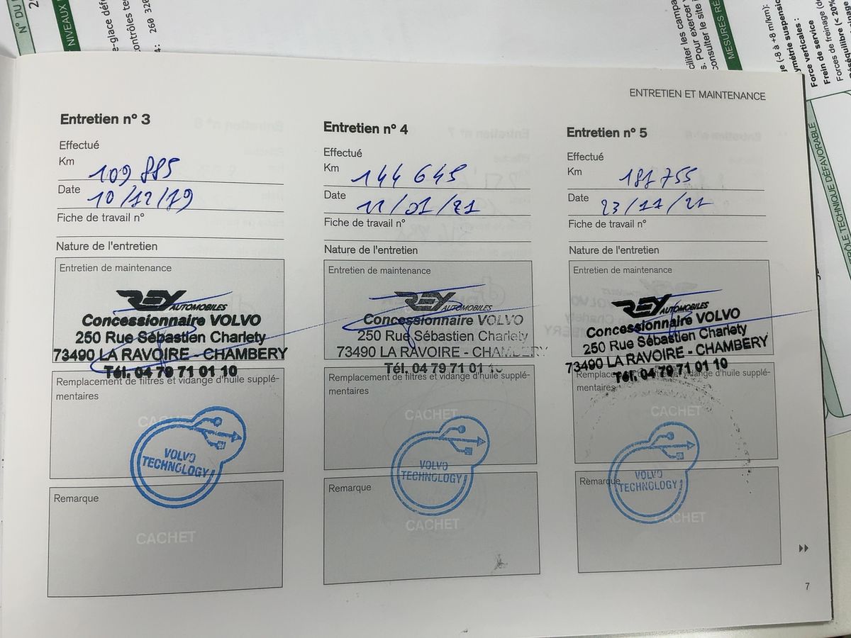Volvo V60 2017 — photo 38