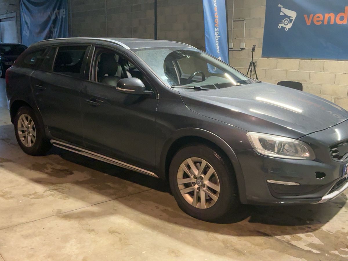 Volvo V60 2017 — photo 13