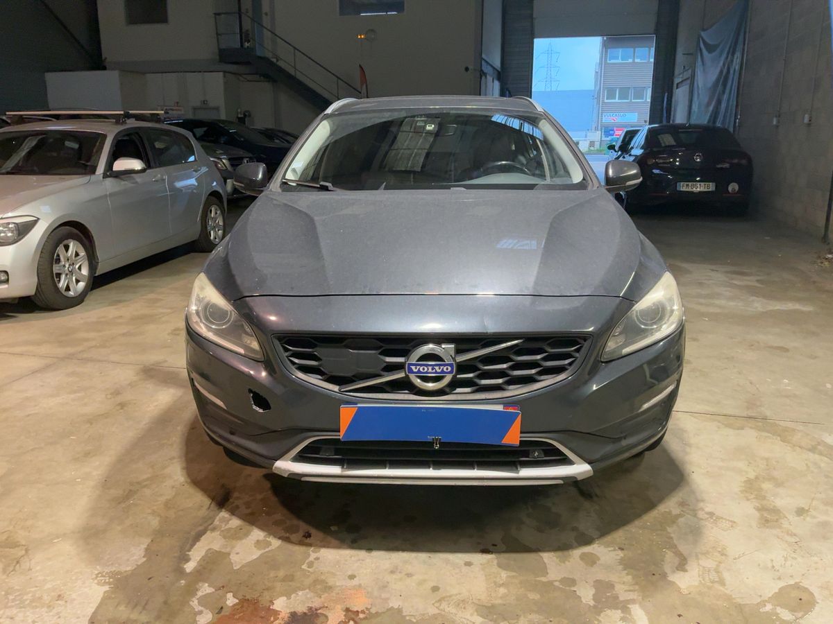 Volvo V60 2017 — photo 15