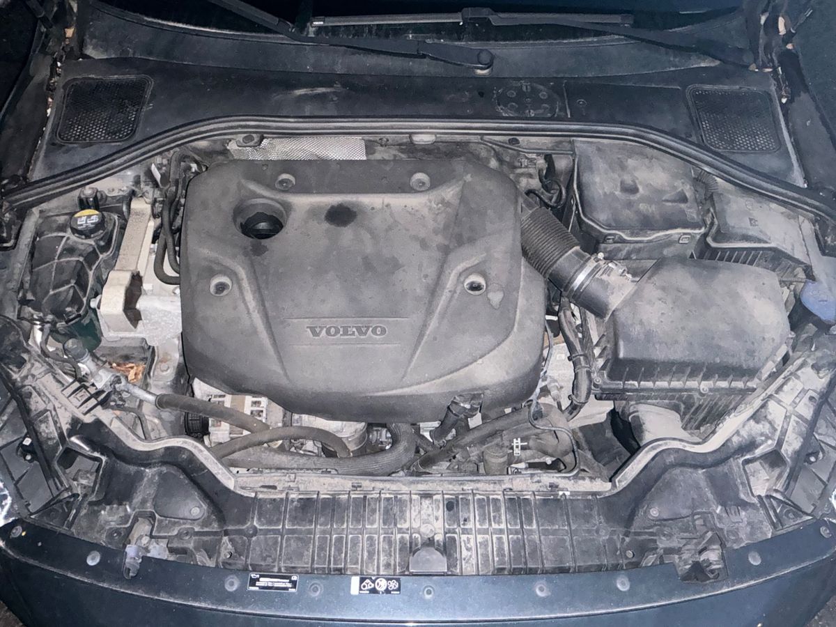 Volvo V60 2017 — photo 34